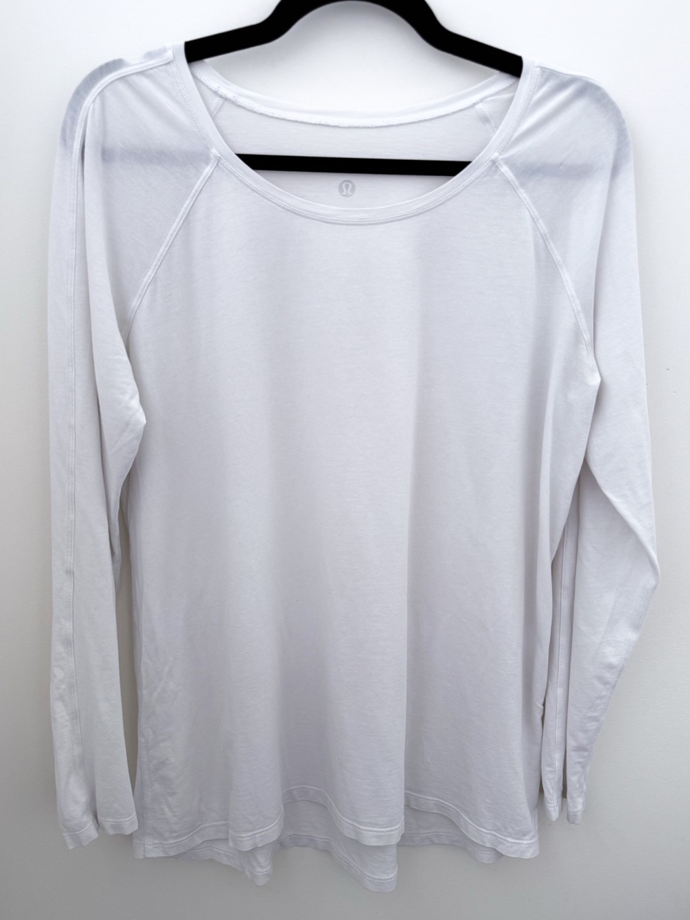 Lululemon White Long Sleeve Relaxed Fit Top Size M Athletic Minimalist
